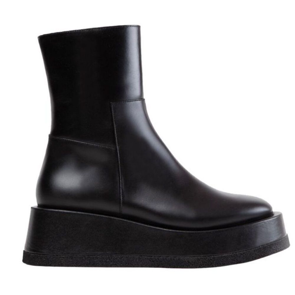 Paloma Barcelo Aran Leather Boot